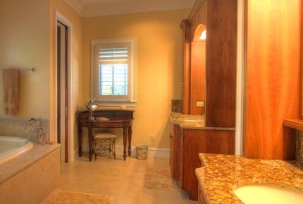 Walnut Cove Townhome - Arden, North Carolina