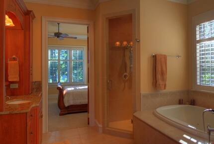 Walnut Cove Townhome - Arden, North Carolina