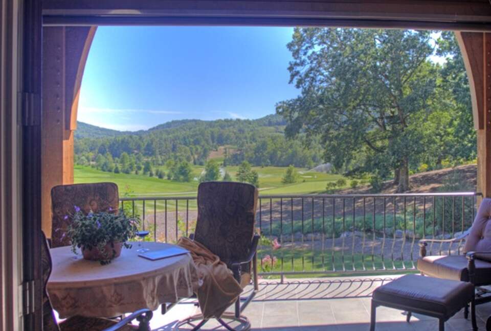 Walnut Cove Townhome - Arden, North Carolina