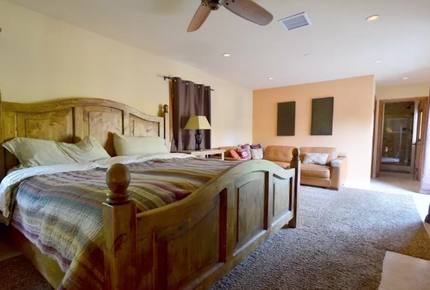 Warm Sands Estate with Lazy River- 4 NIGHT STAY - Palm Springs, California