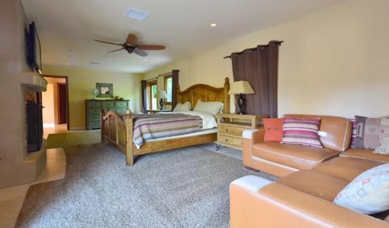 Warm Sands Estate with Lazy River- 4 NIGHT STAY - Palm Springs, California