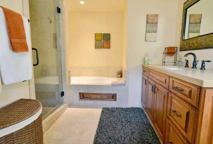 Warm Sands Estate with Lazy River- 4 NIGHT STAY - Palm Springs, California