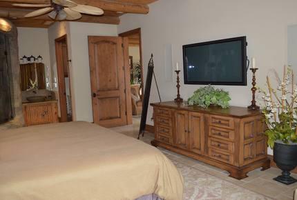 Rancho Santa Fe Guest House - Rancho Santa Fe, California