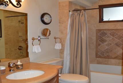 Rancho Santa Fe Guest House - Rancho Santa Fe, California