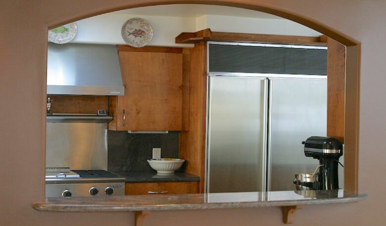 The Pool House on the Strand - Hermosa Beach, California