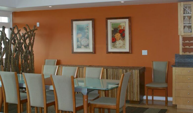 The Pool House on the Strand - Hermosa Beach, California