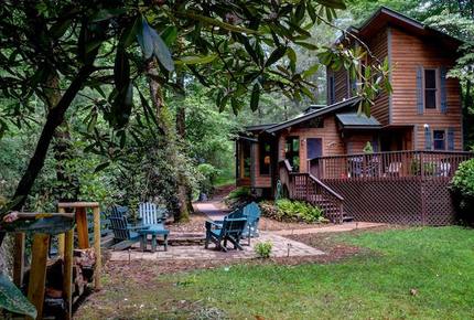 Creek Front Mountain Retreat - Hayesville, North Carolina