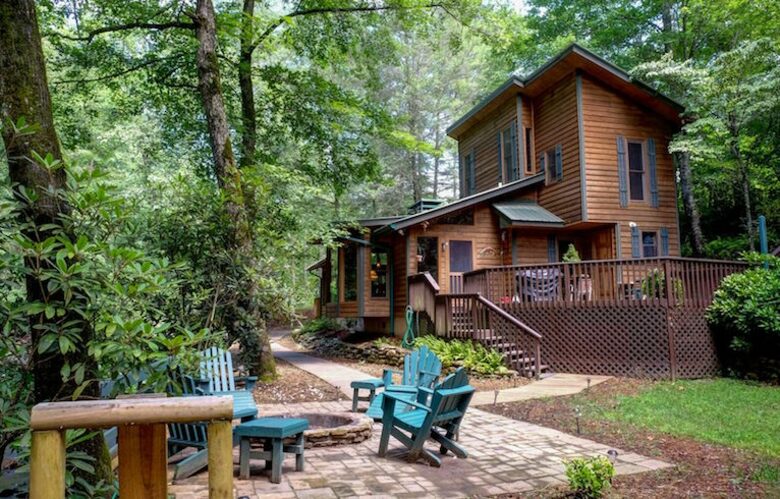 Creek Front Mountain Retreat - Hayesville, North Carolina