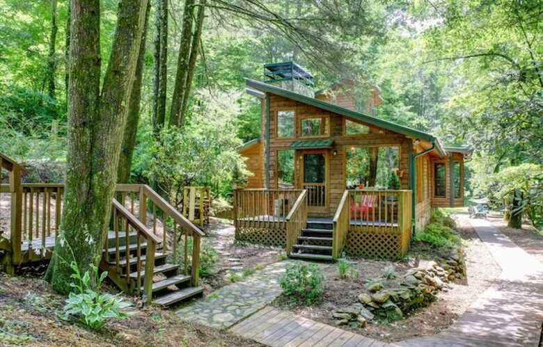 Creek Front Mountain Retreat - Hayesville, North Carolina