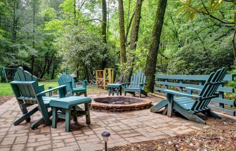 Creek Front Mountain Retreat - Hayesville, North Carolina