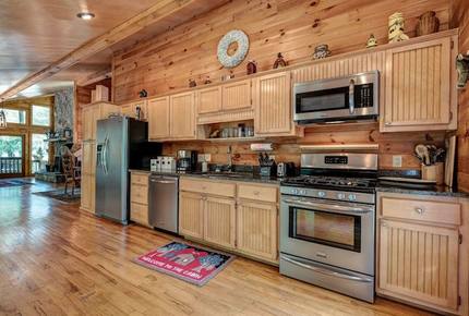 Creek Front Mountain Retreat - Hayesville, North Carolina