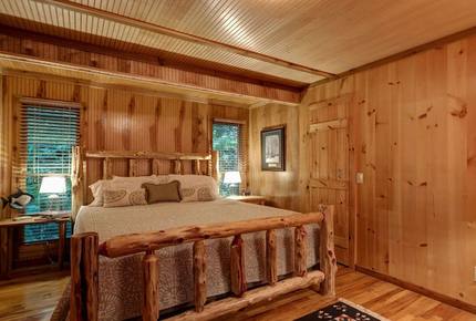 Creek Front Mountain Retreat - Hayesville, North Carolina