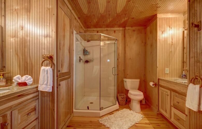 Creek Front Mountain Retreat - Hayesville, North Carolina