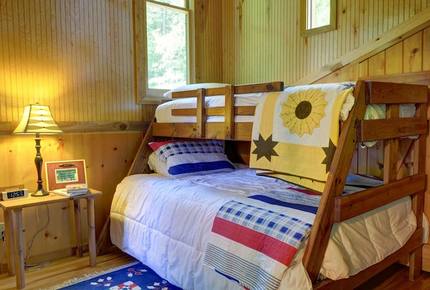 Creek Front Mountain Retreat - Hayesville, North Carolina