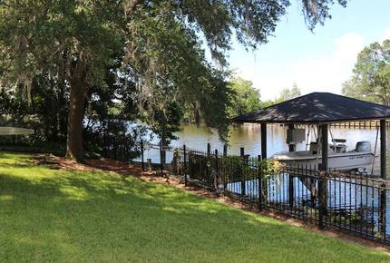 Waterfront Home along St. John's River - Jacksonville, Florida