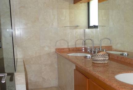 Villa Ganesh - Valle de Bravo, Mexico