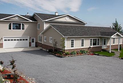 Luxurious Waterfront Jewel in Western Newfoundland - Port au Port, Canada