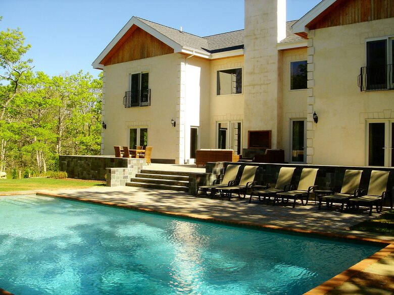 Euro Chateau - Easthampton, New York