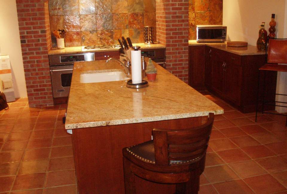 Euro Chateau - Easthampton, New York