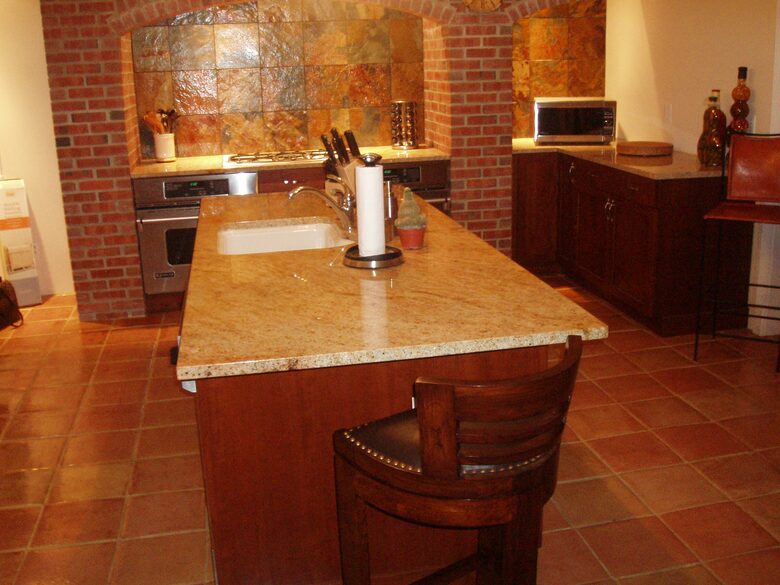 Euro Chateau - Easthampton, New York