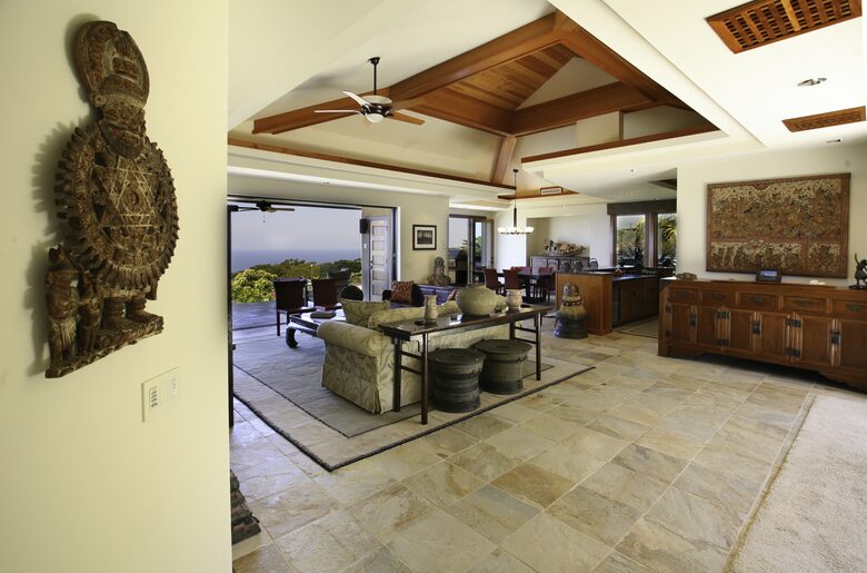 The Auamo Compound at Hokuli'a - KEALAKEKUA, Big Island, Hawaii