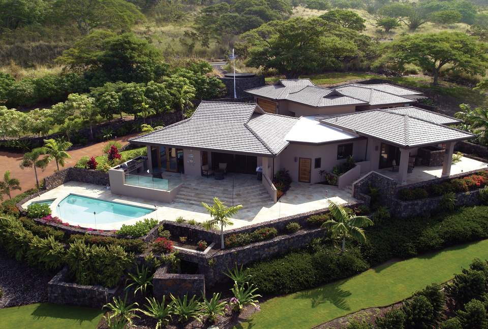 The Auamo Compound at Hokuli'a - KEALAKEKUA, Big Island, Hawaii