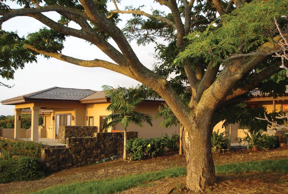 The Auamo Compound at Hokuli'a - KEALAKEKUA, Big Island, Hawaii