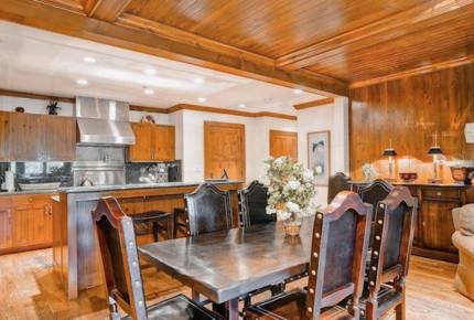 Slopeside Home on Bachelor Gulch & Beaver Creek - Avon, Colorado