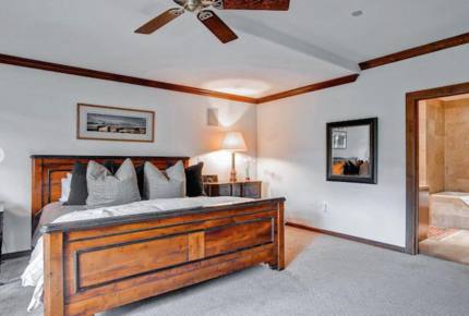 Slopeside Home on Bachelor Gulch & Beaver Creek - Avon, Colorado