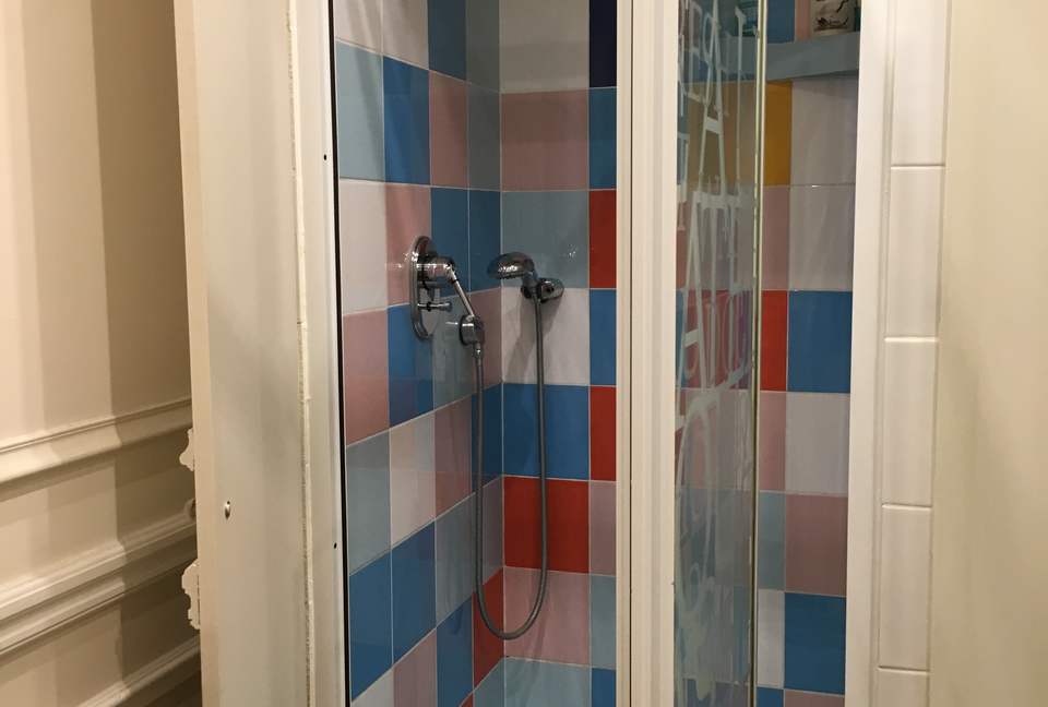 Elegant Matignon Flat - Paris, France