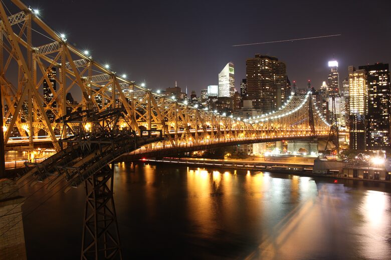 Manhattan - Roosevelt Island Gem - New York City, New York
