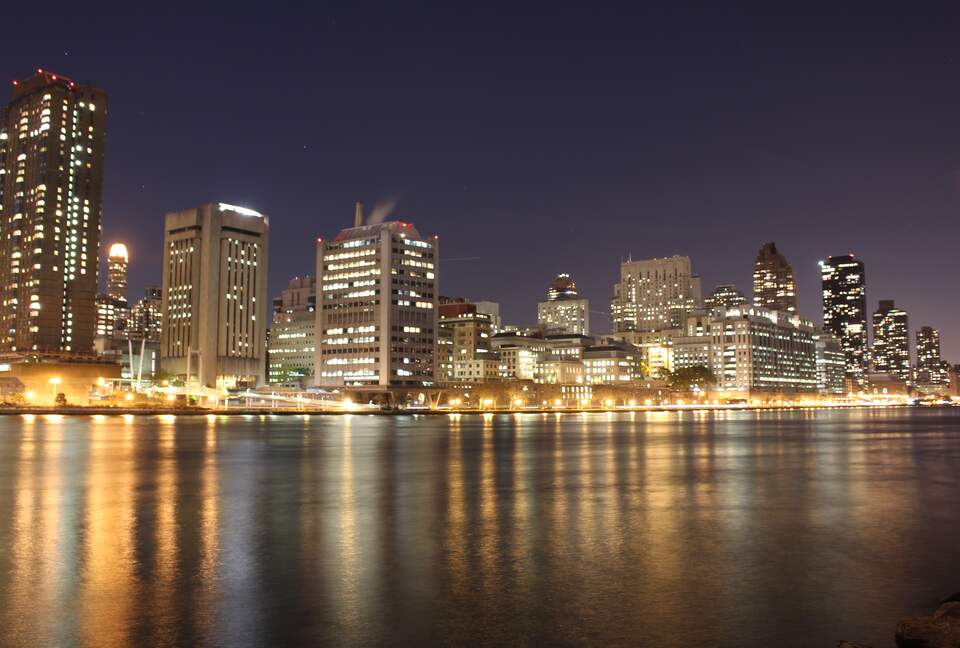 Manhattan - Roosevelt Island Gem - New York City, New York