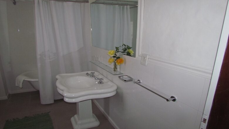 The Cerro de los Pinos House - Patagonia, Argentina