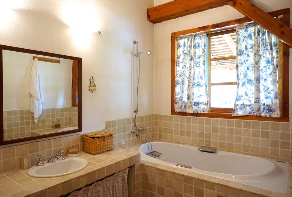 Ranch House on 880-acre Ranch in Argentine Lake District - Villa Lago Rivadavia, Argentina