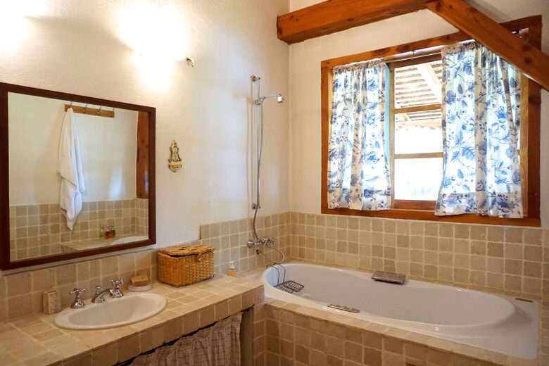 Ranch House on 880-acre Ranch in Argentine Lake District - Villa Lago Rivadavia, Argentina