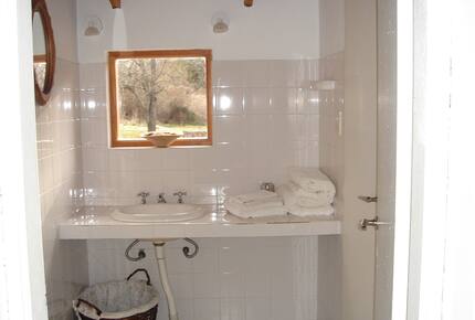 Gorgeous 880 Acre Argentina Ranch - Villa Lago Rivadavia, Argentina