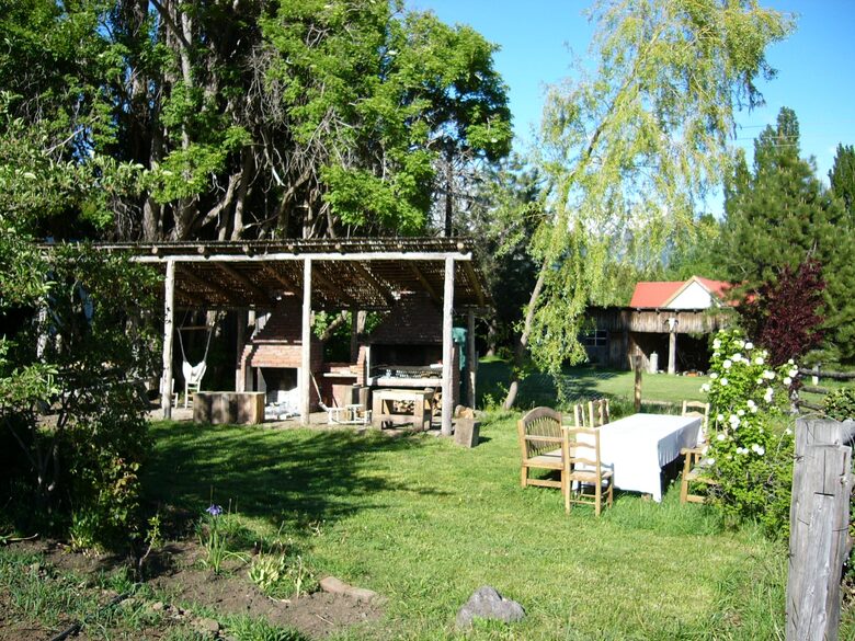 Gorgeous 880 Acre Argentina Ranch - Villa Lago Rivadavia, Argentina