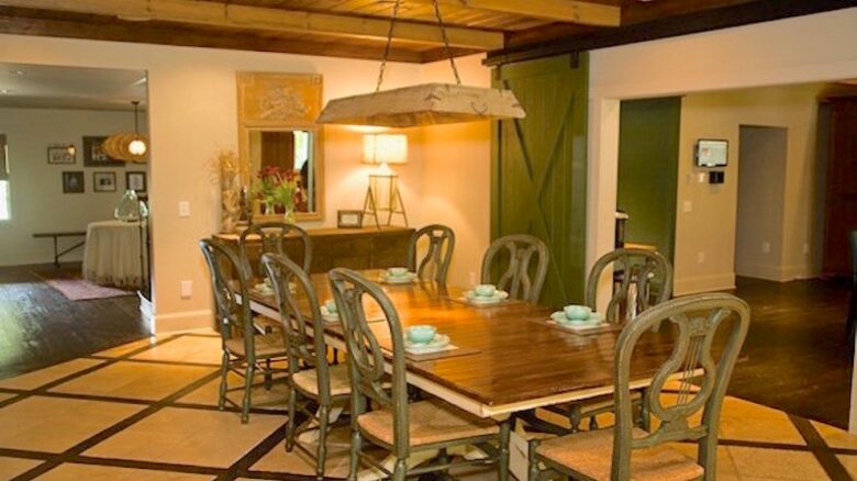 Ark on Lake Lanier - Gainesville, Georgia