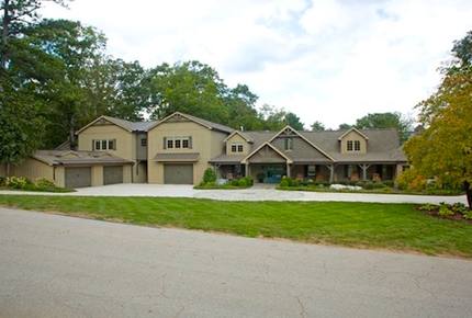 Ark on Lake Lanier - Gainesville, Georgia