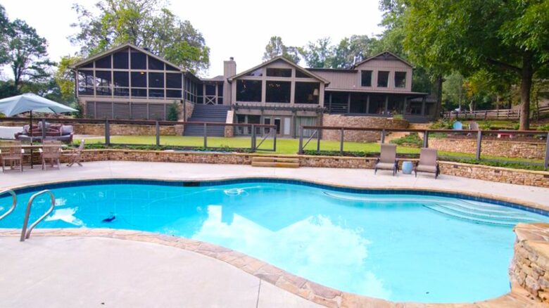 Ark on Lake Lanier - Gainesville, Georgia