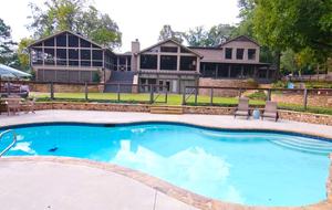 Ark on Lake Lanier - Gainesville, Georgia