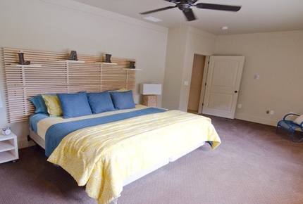 Ark on Lake Lanier - Gainesville, Georgia