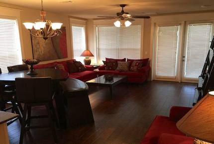 Lake Travis Villa - Hollows Resort - Jonestown, Texas