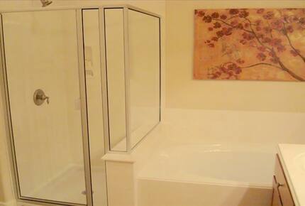 Lake Travis Villa - Hollows Resort - Jonestown, Texas