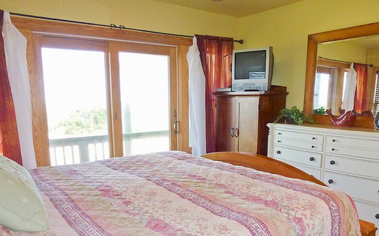 Stargazer Oceanside Home in Carova Beach - Outer Banks - Corolla, North Carolina