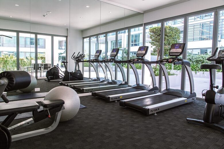 Broadbeach Luxury Villa at Freshwater Point Resort - Broadbeach Waters, Australia