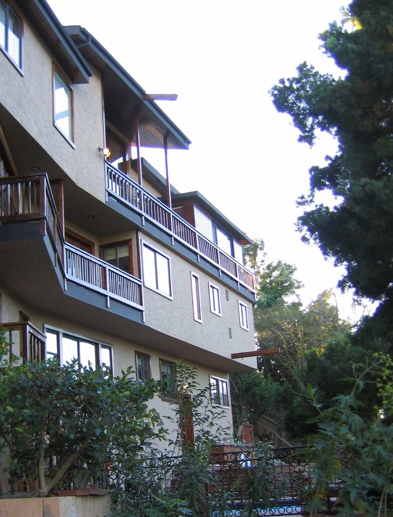 Hollywood Hills Home with Exquisite View - Los Angeles, California