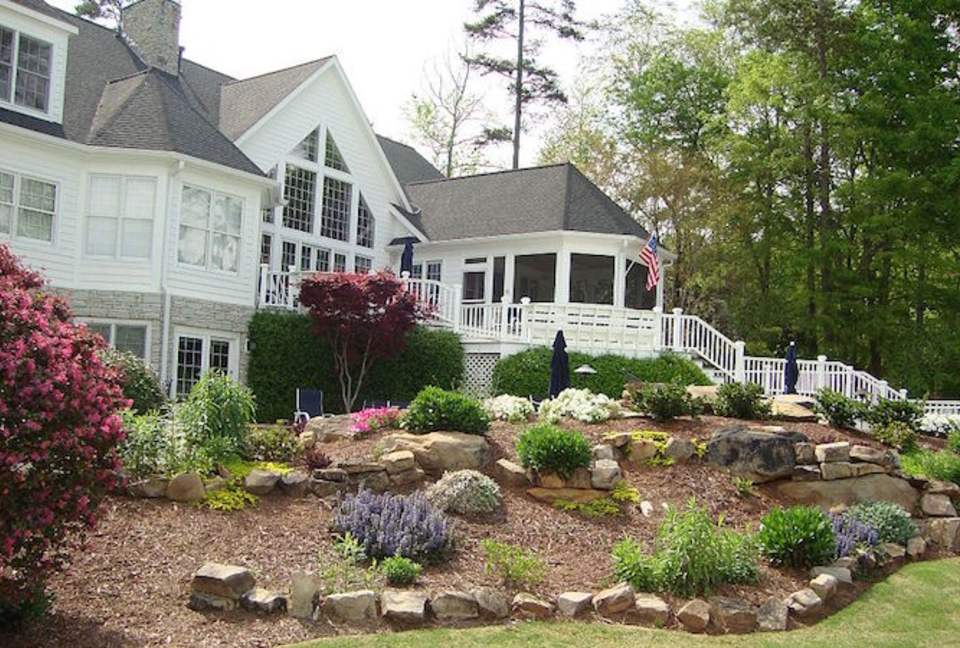 Luxurious Lake Front Home with Private Pool and Dock - Greensboro, Georgia