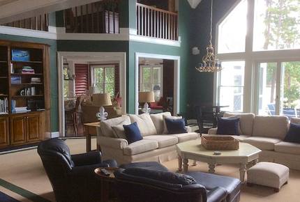 Luxurious Lake Front Home with Private Pool and Dock - Greensboro, Georgia