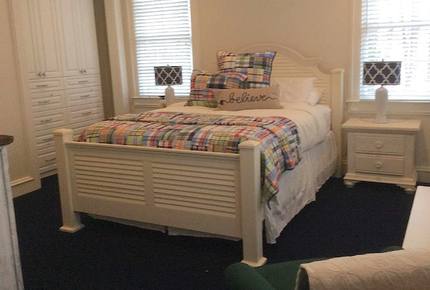 Luxurious Lake Front Home with Private Pool and Dock - Greensboro, Georgia